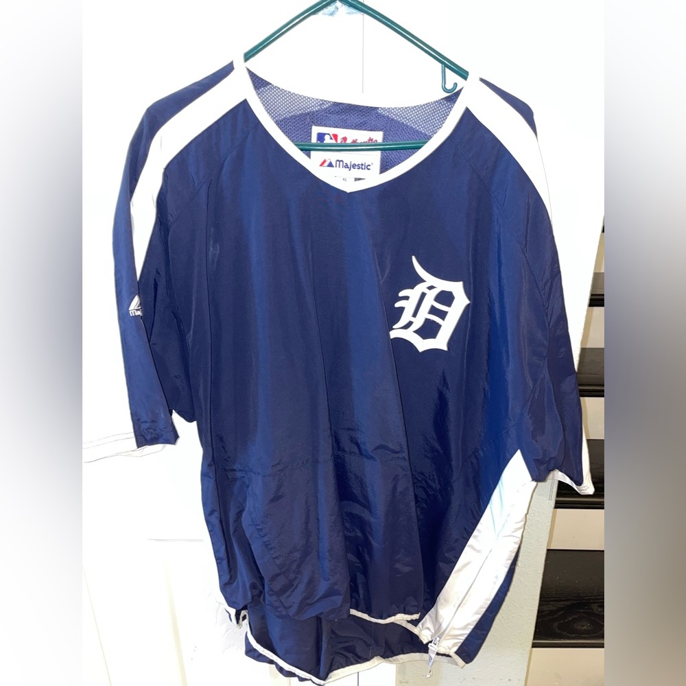 Detroit Tigers Short Sleeve Wind Breaker